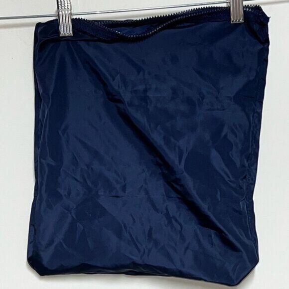 New Unused Dagne Dover Zip Nylon Navy Bag For Acessories Laundry - Picture 3 of 4